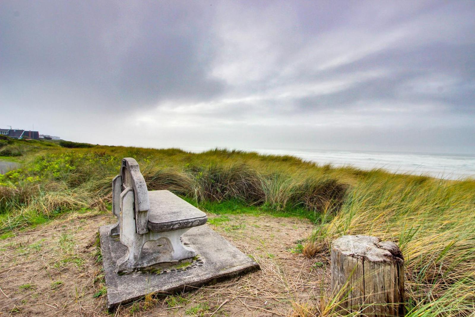 Second Tide - Oceanview Cottage