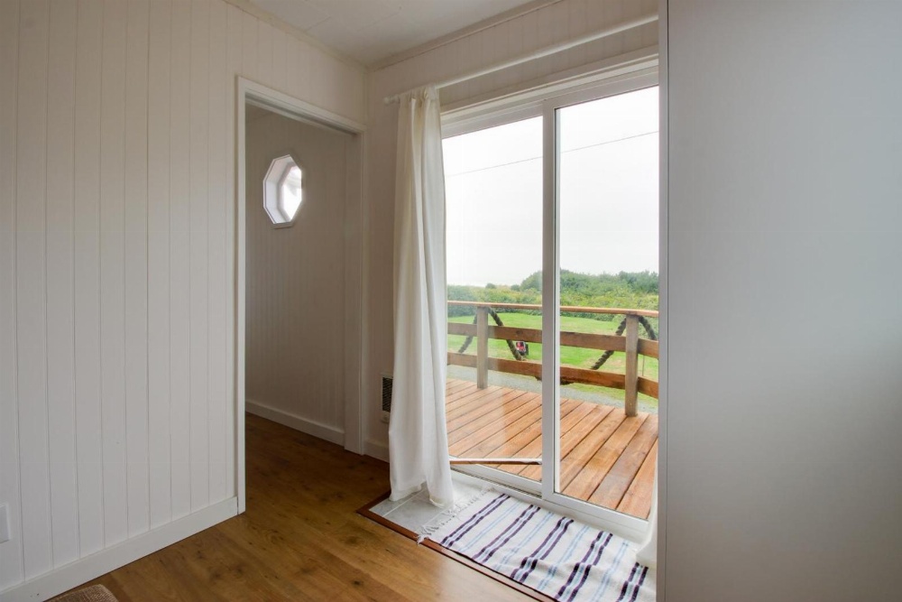 Second Tide - Oceanview Cottage